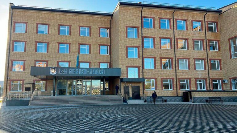 Жемқорлардан тәркіленген ақшаға елде 77 мектеп салынды