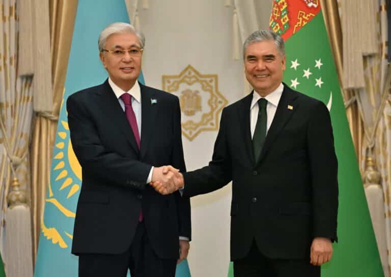 Президент Тоқаев Ашхабад қаласына барды