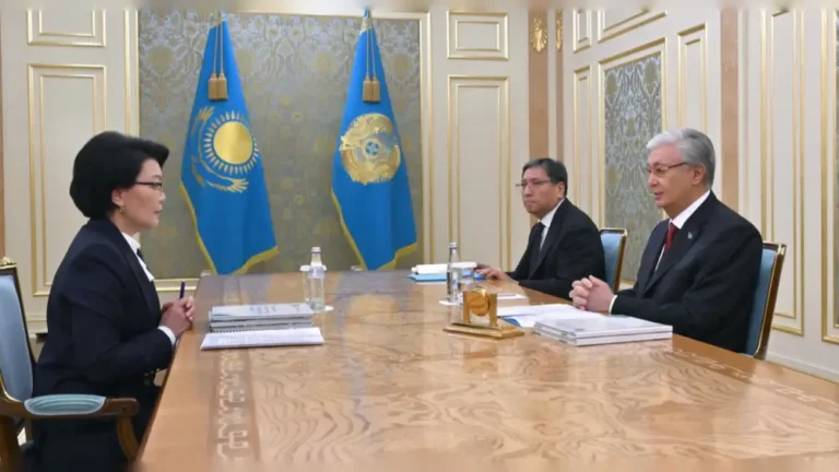 Президент РК принял министра труда Светлану Жакупову