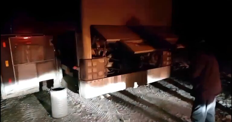 16 пассажиров автобуса застряли ночью на трассе в Костанайской области