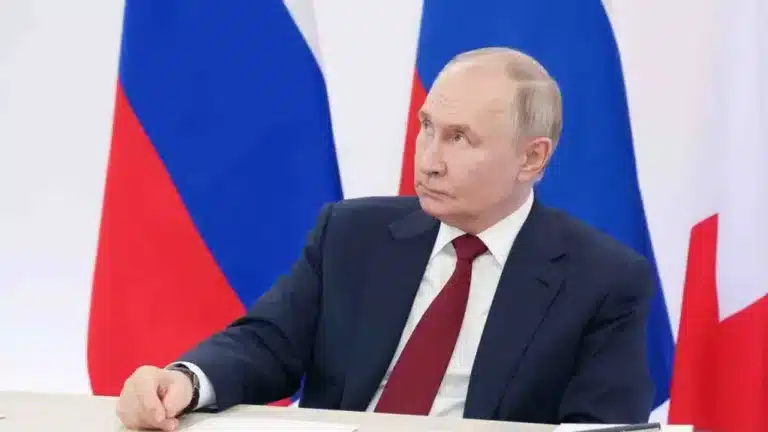 Путин: «Ресей Украинаны, Қазақстанды және Кавказды беріп қойды»