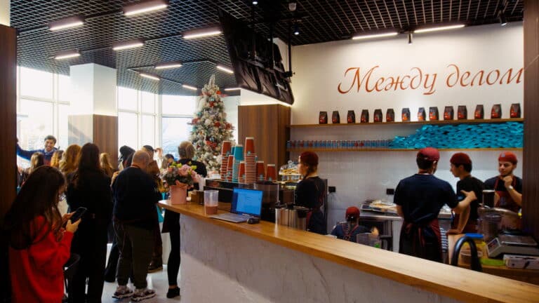 Алматинцам с достатком предлагают недешевый фастфуд как вариант «здорового перекуса»