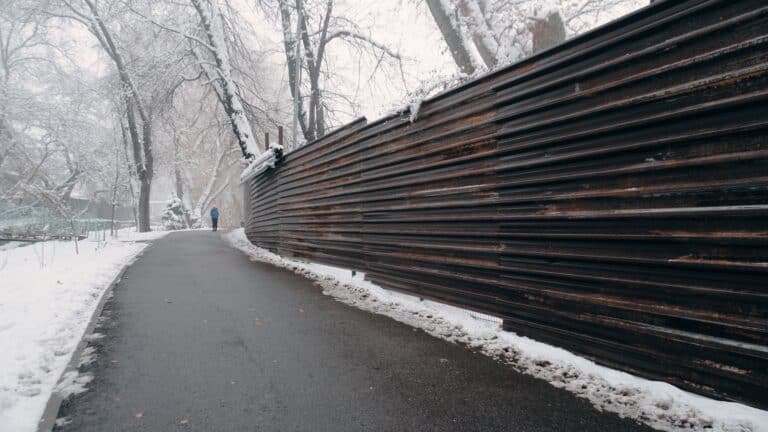 Алагөзовке тиесілі Тереңқұрдағы 30 соттық жер төңірегінде дау шықты