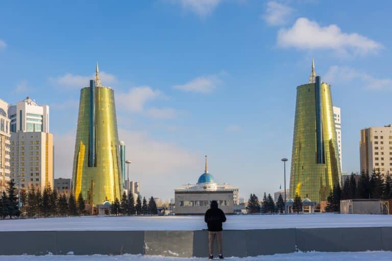 Токаев поздравил казахстанцев с Днем Независимости