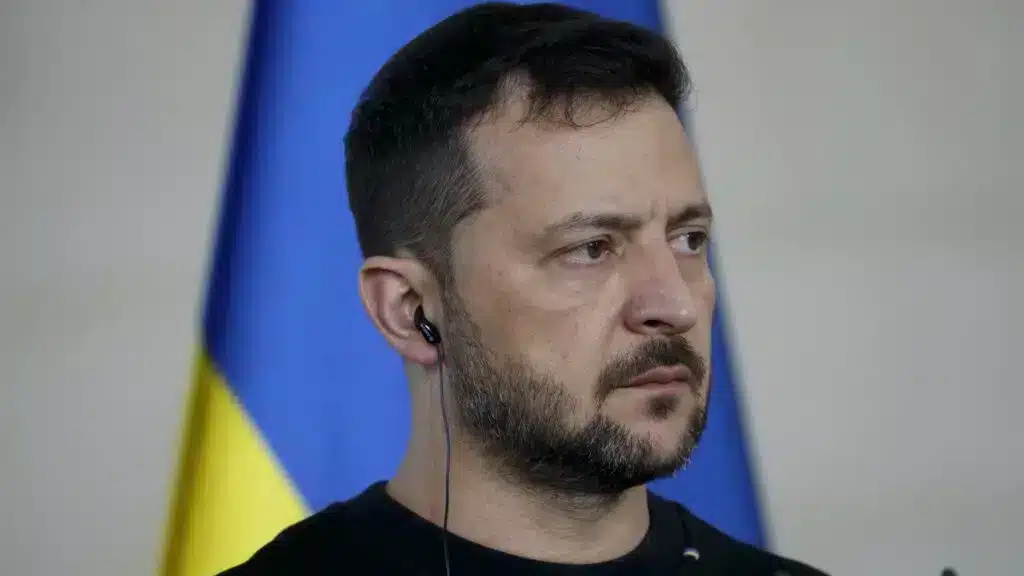 Зеленский назвал фейком атаку дронов по резиденции Путина