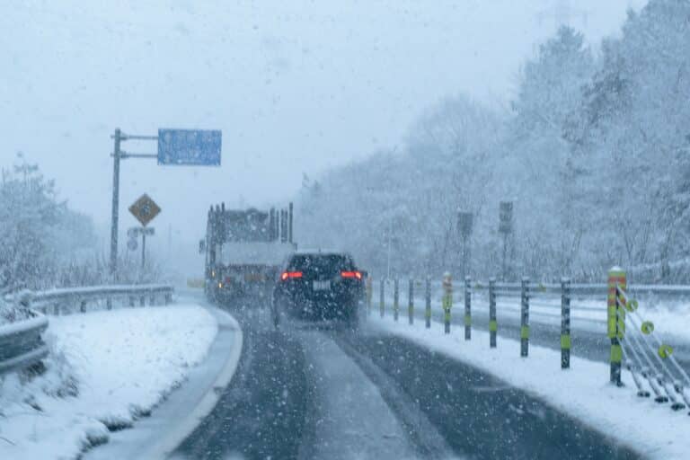 Трассу Астана — Караганда закрыли из-за непогоды