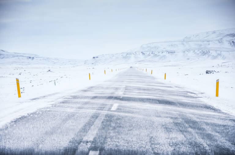Жителям ВКО рекомендовали не выезжать из региона