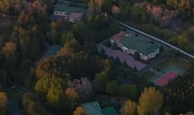 Бейбит Исабаев ответил, кто платит за проживание в резиденции акима Жетысу