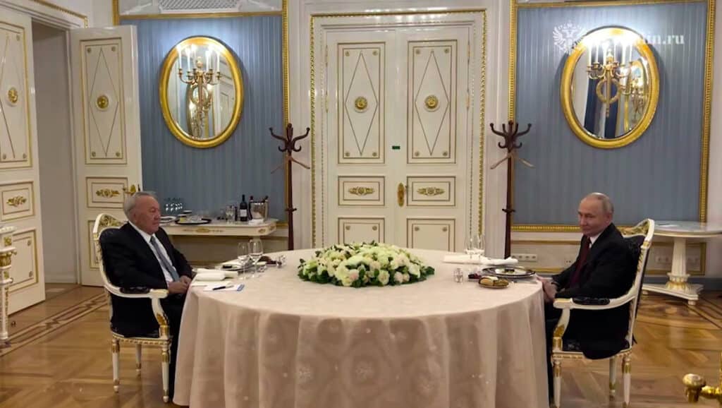 Назарбаев встретился с Путиным в Кремле