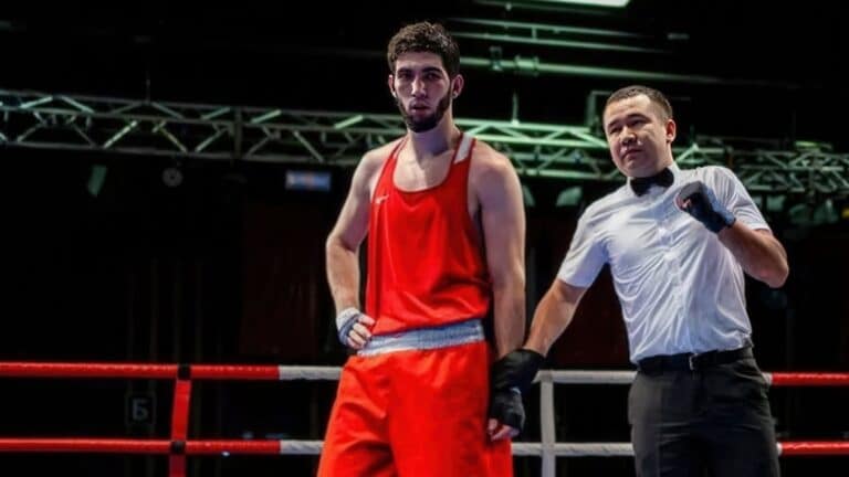 Боксер Нурмагамед Юсупов нокаутировал соперника и вышел в 1/8 финала ЧМ от IBA