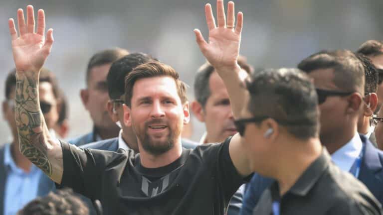 Бизнесмена, привезшего Месси в Индию, арестовали на 14 суток из-за хаоса на стадионе