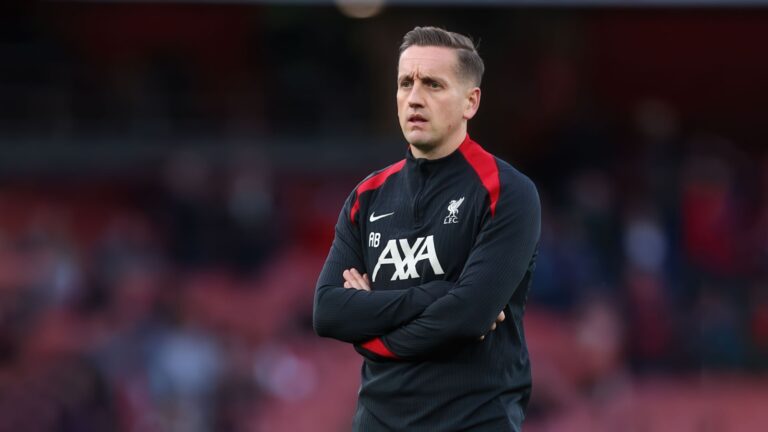 «Ливерпуль» уволил помощника Арне Слота, отвечавшего за стандартные положения