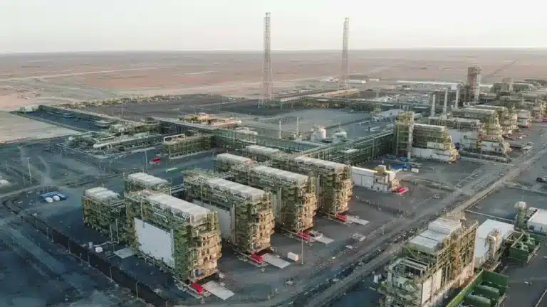 На ТШО из-за пожара эвакуировали 473 сотрудников