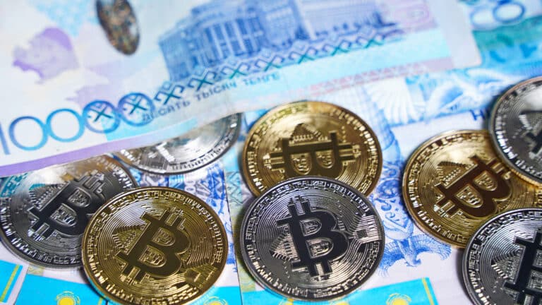 Банкам в Казахстане разрешат сделки с цифровыми активами