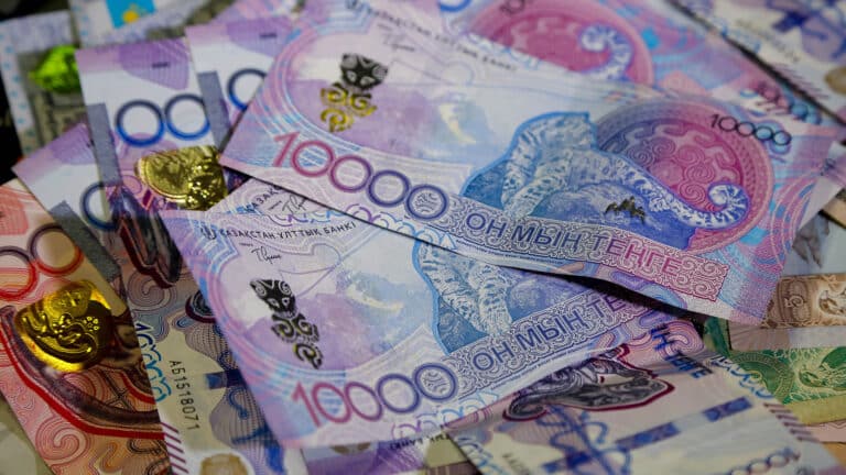 Родственница экс-акима Астаны получит миллионы от недвижимости