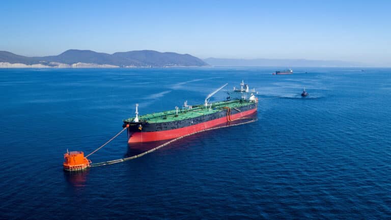 Богатейшие страны покупают нефть у Казахстана по самым низким ценам