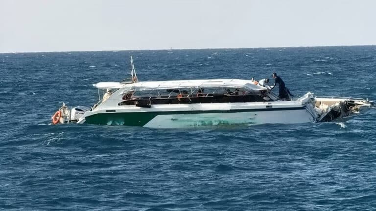 В Таиланде после столкновения судов пострадали 8 казахстанцев