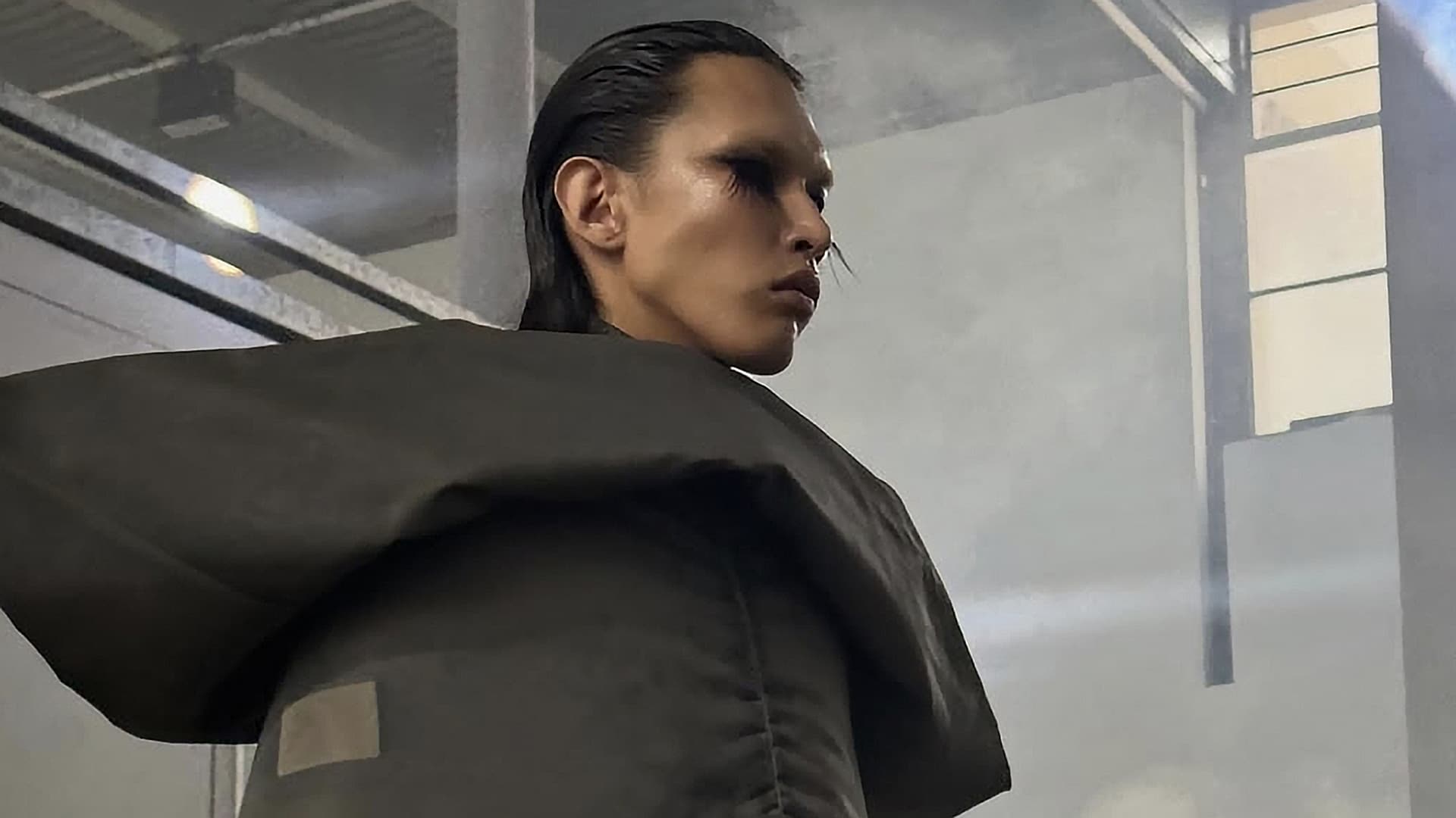 Казахстанец побывал моделью на показе Rick Owens в необычном образе