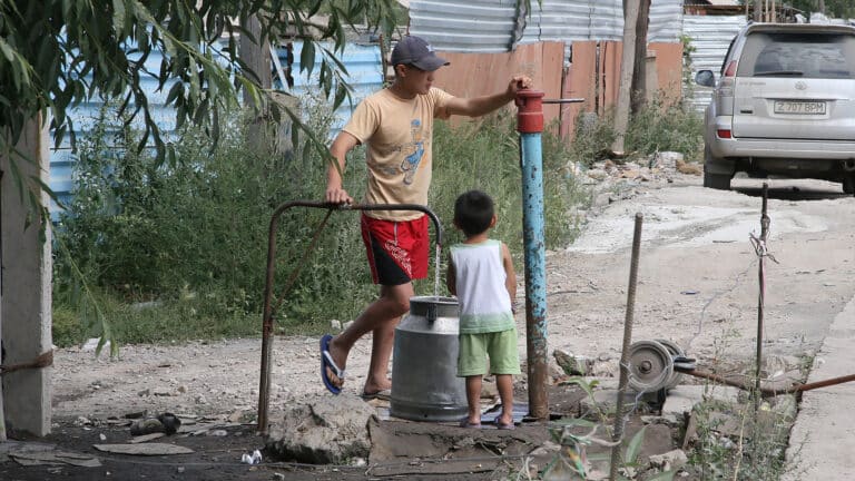 Минпромышленности: все города и села РК обеспечены доступом к питьевой воде