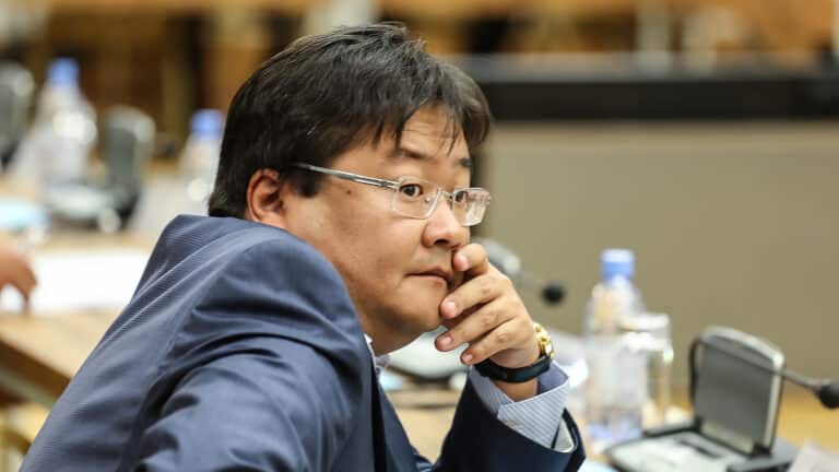 Депутат предложил отслеживать туристов в горах Казахстана с помощью чипов