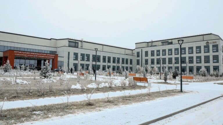 В Алматы открыли научный центр инфекционных болезней