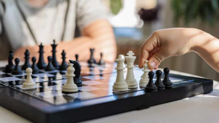 Казахстанским юным чемпионам по шахматам заплатят 15 миллионов тенге