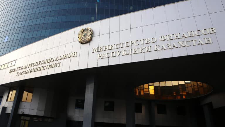 Минфин сэкономил бюджету 57,5 млрд тенге на схемах с госконтрактами