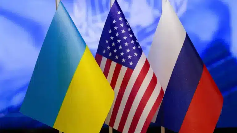 Россия, США и Украина начали переговоры в Абу-Даби об условиях мира