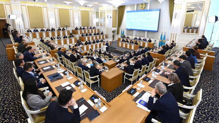 В Казахстане предложили изменить формулировку «право на жизнь» в Конституции