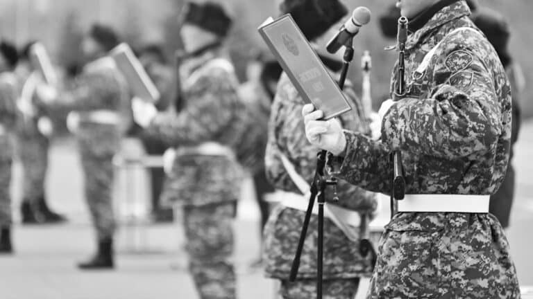 Минобороны признало проблему смертей солдат в армии