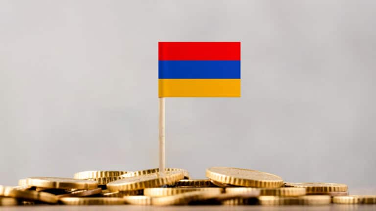 Финсектор Армении продолжает динамично расти