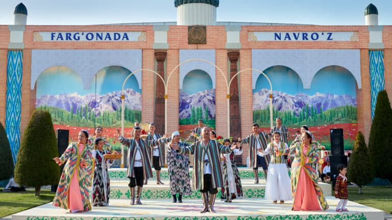 Праздничный тур на поезде по Шелковому пути вновь запустят к Наурызу