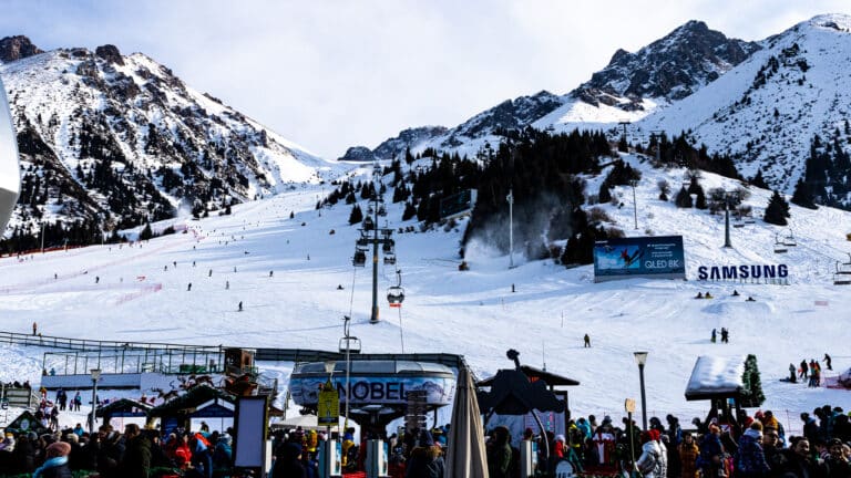 Почему «Шымбулак» стоит одинаково для местных и иностранцев, объяснили эксперты