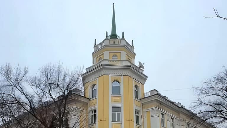 Как выглядит квартира в завирусившейся алматинской сталинке изнутри