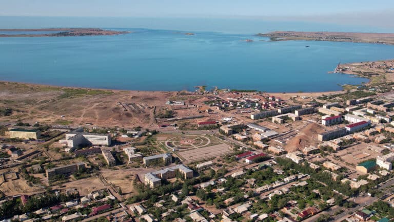 Из озера Балхаш извлекли 6 км браконьерских рыболовных сетей