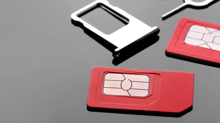 Минпросвещения хочет привязать интернет-аккаунты детей к сим-картам