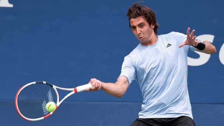 Шевченко и Путинцева вышли во второй круг Adelaide International-2026