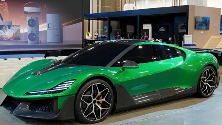 От пылесосов до суперкаров – Dreame показала авто на 1 876 сил