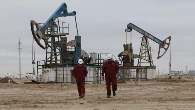 Казахстан теряет миллиарды долларов в нефтегазовых спорах: что ответил премьер