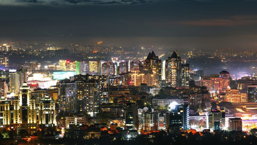 В Алматы годами не осваивали миллиарды на строительство жилья/shutterstock, бильд-редактор: Дастан Шанай