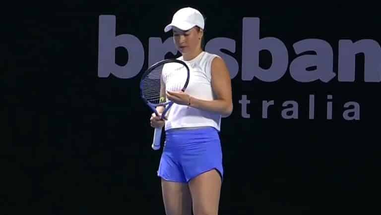 Путинцевой на день рождения подарили в Брисбене «баранку»