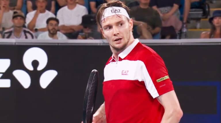 Бублик, победив на старте АО-2026, поддержал Путинцеву