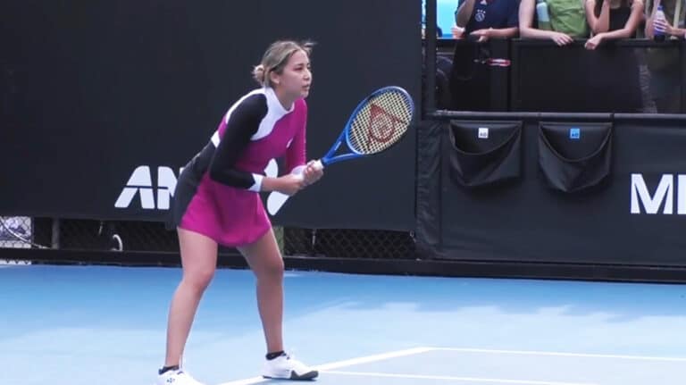 Зарина Дияс, проиграв Бадосе на АО-2026, покидает Мельбурн