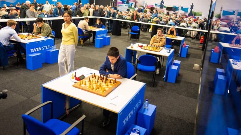 Асаубаева выиграла третью партию на супертурнире в Вейк-ан-Зее