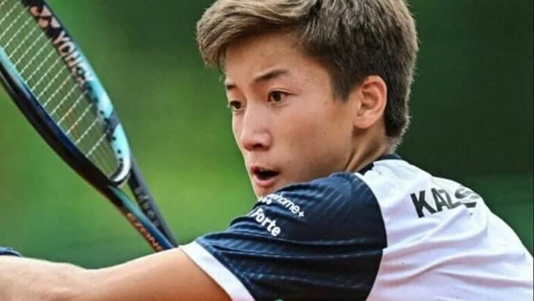 Юниор Жалгасбай победил на старте Australian Open, Тазабеков проиграл