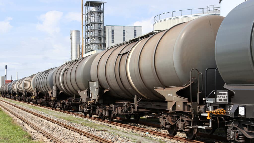 Казахстан ищет другие маршруты транспортировки нефти из-за атак на КТК