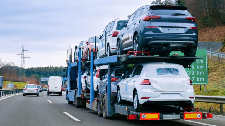 Утильсбор на авто из России и Беларуси могут поднять в десятки раз