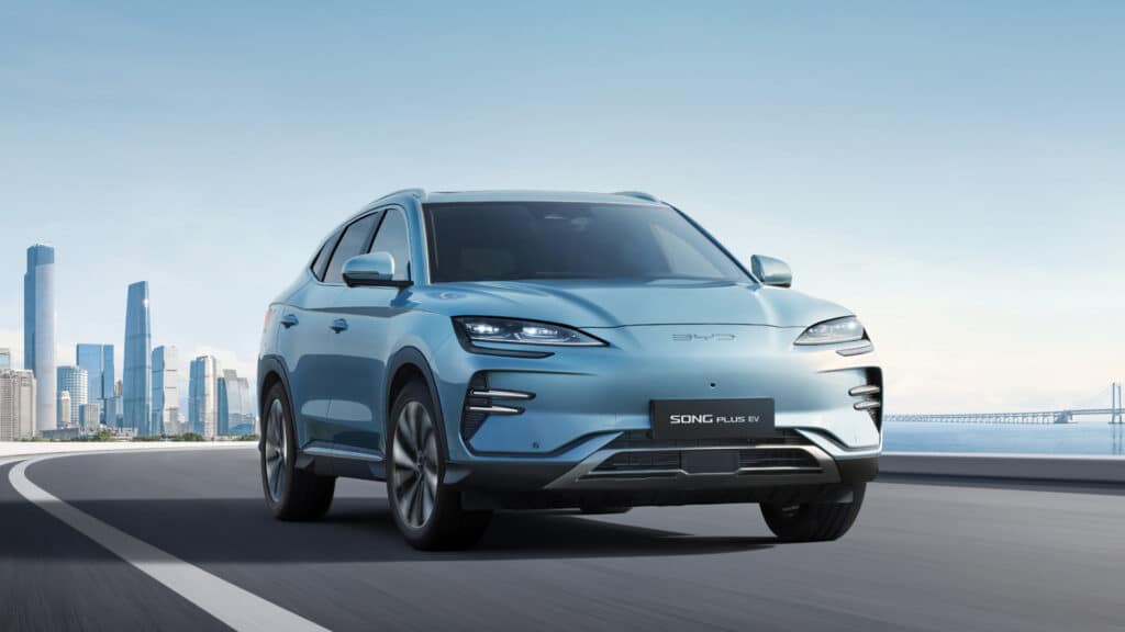 Реальный запас хода BYD Song Plus EV зимой проверили на трассах Казахстана