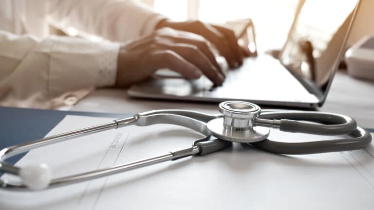 Астана, Атырау и Щучинск: вспышка кори продолжается в Казахстане