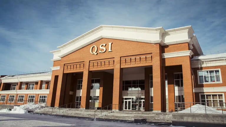 Алматыда жекеменшік мектептегі оқушы өзіне қол жұмсамақ болды